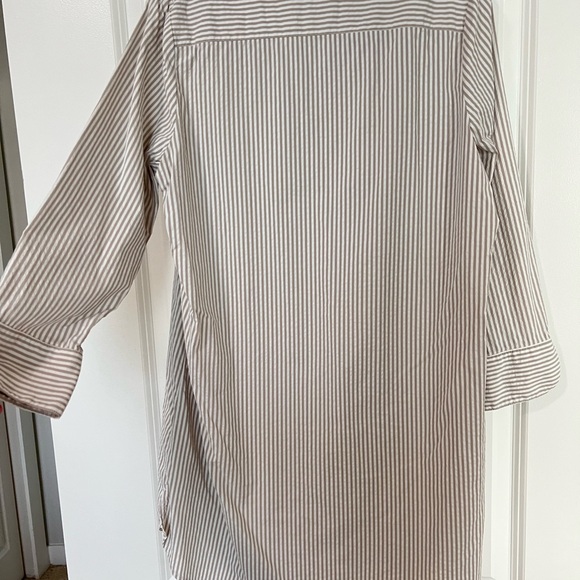 Vineyard Vines Performance Seersucker Swim Cover-Up Dress - Picture 2 of 5